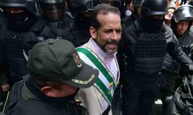 CASO DECRETAZO: SUSPENDEN POR DÉCIMA SEXTA VEZ EL JUICIO CONTRA CAMACHO