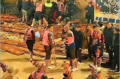 GRADERÍA COLAPSA DURANTE CH’UTILLOS Y DEJA 15 HERIDOS; 12 ESTÁN GRAVES