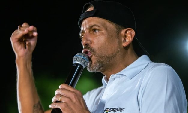 CAMACHO SE DESMARCA: NO RESPALDARÁ A TUTO NI A RODRIGO EN LA SEGUNDA VUELTA