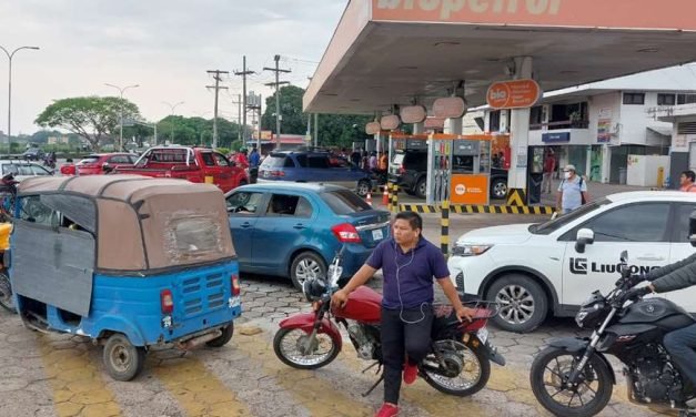 EMERGENCIA EN ESTACIONES DE SERVICIO POR FALTA DE DIÉSEL EN SANTA CRUZ