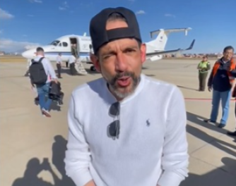 CAMACHO ANTES DE PARTIR A SANTA CRUZ: “ES UN HONOR HABER ESTADO PRESO POR DEFENDER LA DEMOCRACIA”