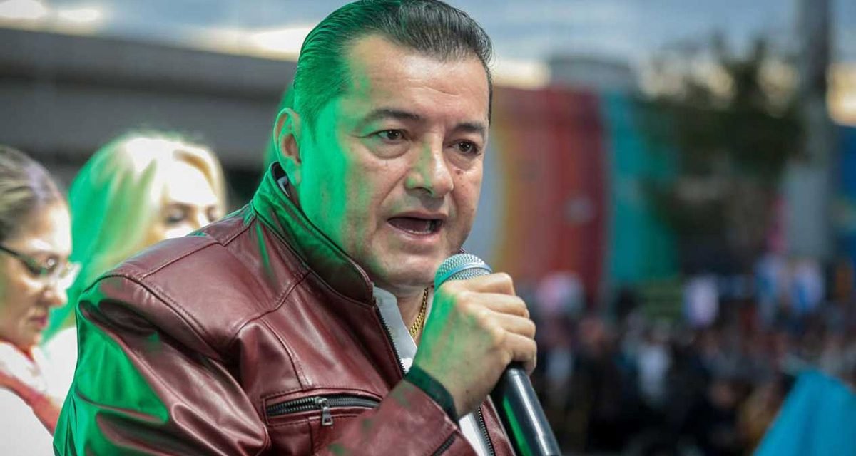 JOHNNY FERNÁNDEZ SUFRE AGRESIONES EN RECINTO ELECTORAL DE SANTA CRUZ