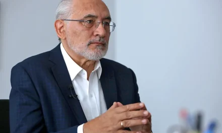 MESA: “LA LIBERTAD DE CAMACHO Y PUMARI ES EL PRIMER PASO HACIA EL FIN DE LA AUTOCRACIA”