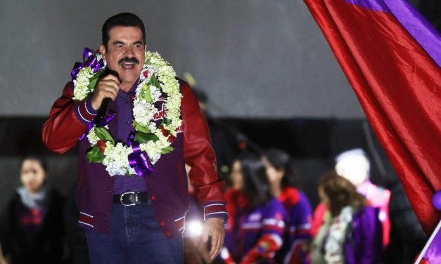 MANFRED CIERRO SU CAMPAÑA EN LA PAZ CON PROMESAS DE RECUPERACIÓN ECONÓMICA