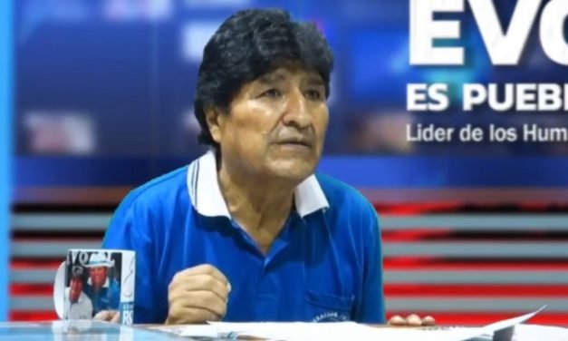 EVO PIDE A SUS LEGISLADORES INICIAR JUICIO CONTRA EL GOBIERNO