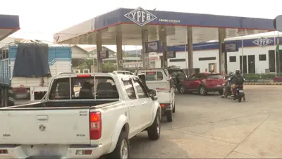 CÍVICO CRITICA DESABASTECIMIENTO Y CALIDAD DEL COMBUSTIBLE