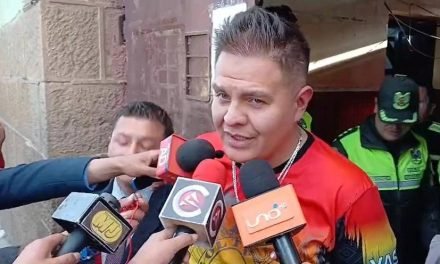 YASSIR MOLINA SALE DEL PENAL DE SAN PEDRO TRAS OBTENER LIBERTAD CONDICIONAL