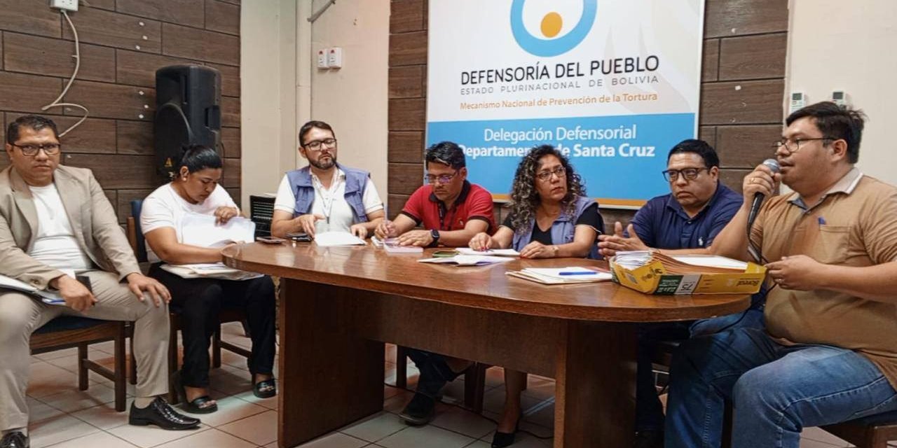 DEFENSORÍA PROMUEVE CUARTO INTERMEDIO EN PARO DE SALUD EN EL TORNO