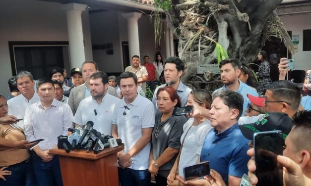 DENUNCIAN QUE EL EJECUTIVO MUNICIPAL INTENTA CONTROLAR EL CONCEJO