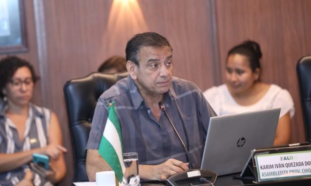 ASAMBLEÍSTA QUEZADA RESPONDE A CRÍTICAS DE CAMACHO HACIA LA ASAMBLEA