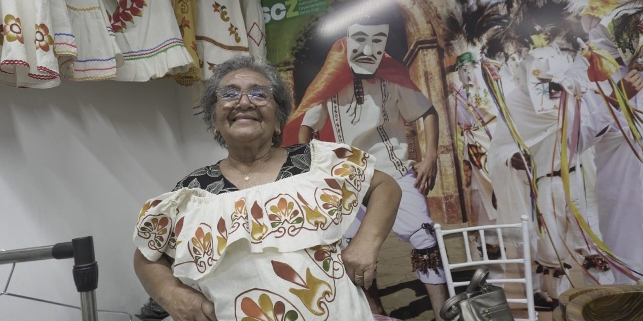 UN SOLO STAND REÚNE LO MEJOR DE 15 PROVINCIAS CRUCEÑAS