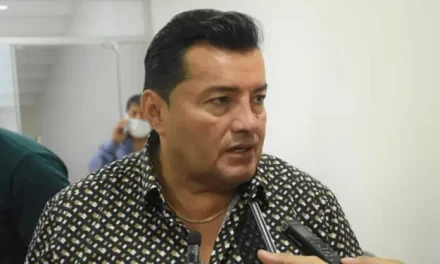 ALCALDE EXIGE RENUNCIA DE ALTOS FUNCIONARIOS Y SUBALCALDES