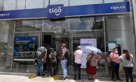 CLIENTE RECLAMA POR MALA ATENCIÓN Y DEFICIENCIAS EN SERVICIO DE TIGO