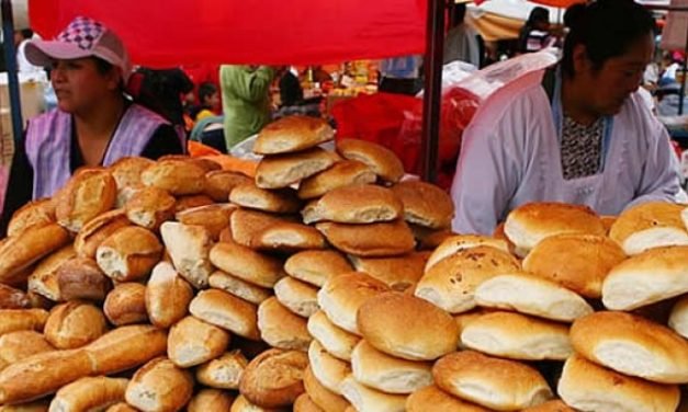 GOBIERNO Y PANIFICADORES ACUERDAN CONTROLES AL PESO Y PRECIO DEL PAN DE BATALLA