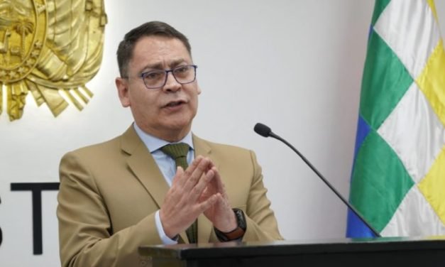 GOBIERNO BOLIVIANO RECHAZA EXCLUSIÓN DE LISTA ANTIDROGAS DE EE. UU. Y DEFIENDE AVANCES