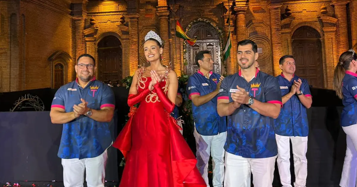 CON MÚSICA, TRADICIÓN Y ORGULLO, CAMILA I INICIA SU REINADO CARNAVALERO