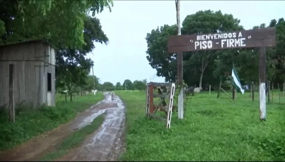 ASAMBLEÍSTA CRUCEÑO PIDE REVERTIR FALLO JUDICIAL QUE ASIGNA PISO FIRME AL BENI