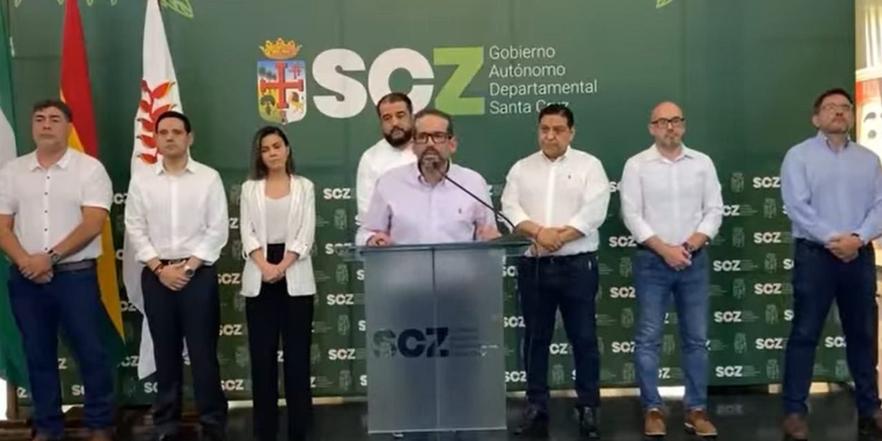 CAMACHO REESTRUCTURA GABINETE Y EXIGE GESTIÓN LIMPIA Y SIN ALIANZAS