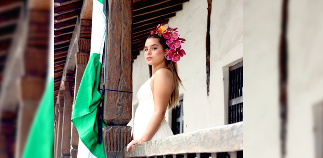 MARÍA PÍA STANCOV PARADA, PROTAGONISTA DE LA SERENATA Y NUEVA REINA