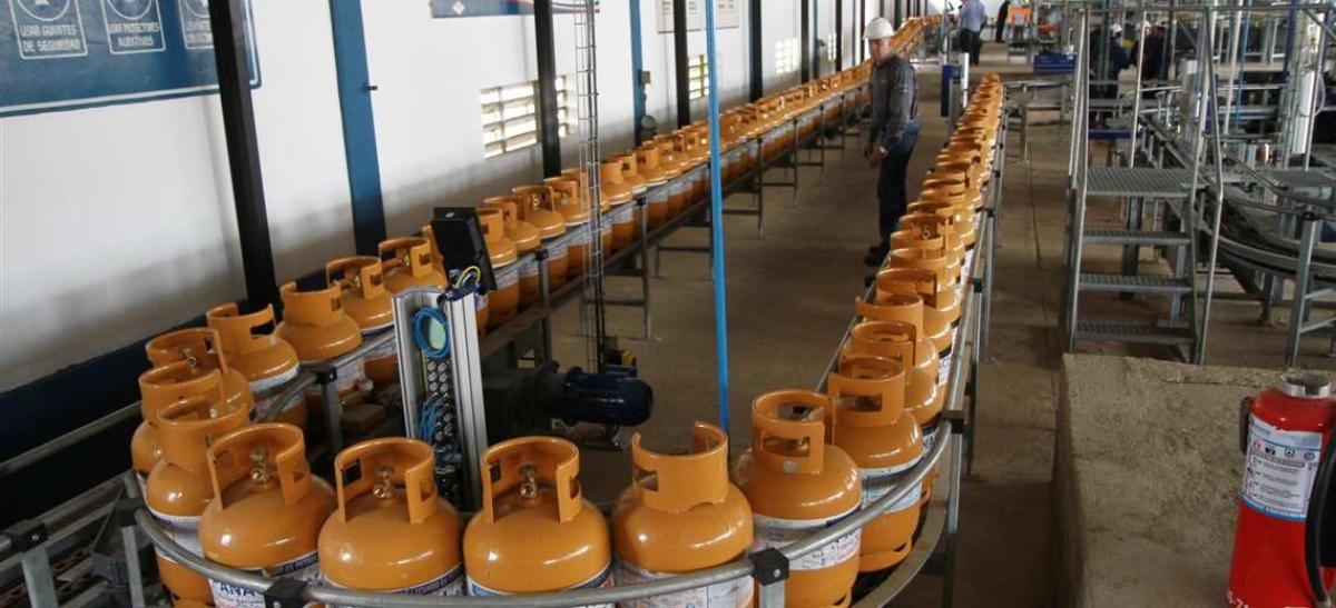 ESCASEZ DE GARRAFAS PONE EN RIESGO LA DISTRIBUCIÓN DE GLP EN SANTA CRUZ