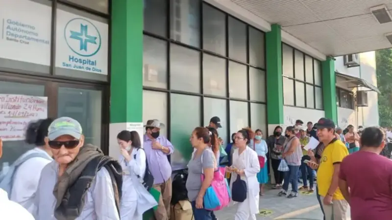 TRABAJADORES DE SALUD ALERTAN: “SI NO PAGAN, EL LUNES HABRÁ NUEVAS MEDIDAS”
