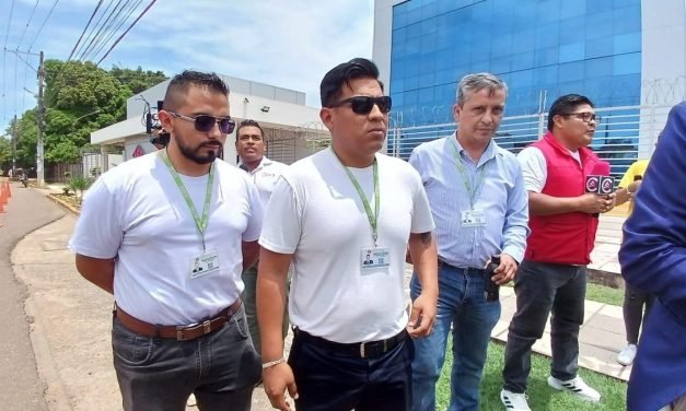 FISCALÍA ALLANA OFICINAS DE YPFB EN SANTA CRUZ POR PRESUNTO CONTRABANDO