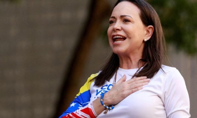 MARÍA CORINA MACHADO, FELICITA A RODRIGO PAZ POR SU TRIUNFO