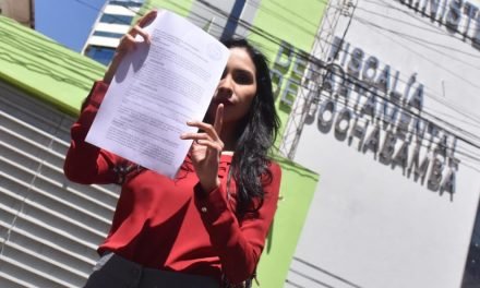 BRENDA LAFUENTE SOLICITA A LA FISCALÍA ALERTA MIGRATORIA CONTRA EL PRESIDENTE ARCE