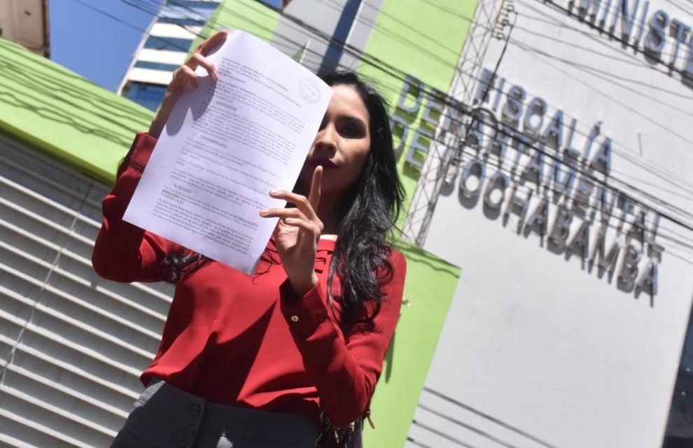 BRENDA LAFUENTE SOLICITA A LA FISCALÍA ALERTA MIGRATORIA CONTRA EL PRESIDENTE ARCE