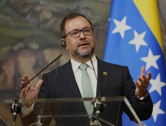 VENEZUELA CALIFICA DE “IGNORANTE” A RODRIGO PAZ POR COMENTARIOS SOBRE ALBA-TCP