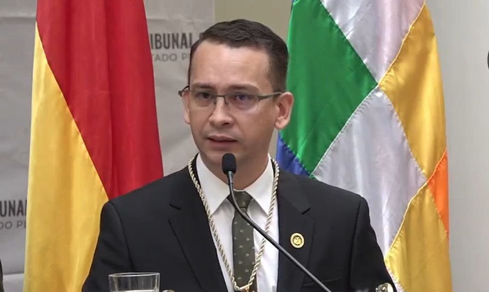 PRESIDENTE DEL TSJ LLAMA A LA RENUNCIA DE MAGISTRADOS AUTOPRORROGADOS