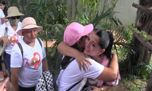 “LUZCO BIEN, ME SIENTO MOTIVADA” CUMPLE 13 AÑOS INSPIRANDO A MUJERES CON CÁNCER