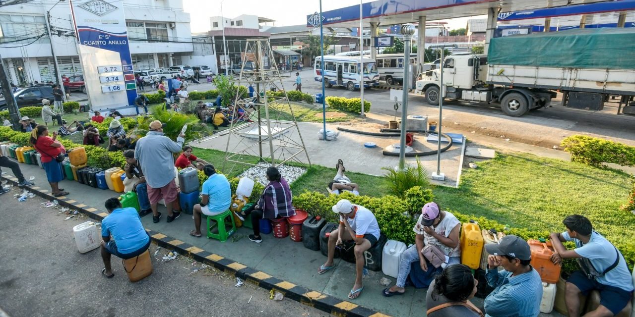 GOBIERNO CONFIRMA QUE YPFB FUNCIONA AL LÍMITE ANTE FALTA DE DIVISAS