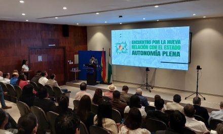 ENCUENTRO CÍVICO DEMANDÓ CAMBIOS EN LEYES CENTRALISTAS