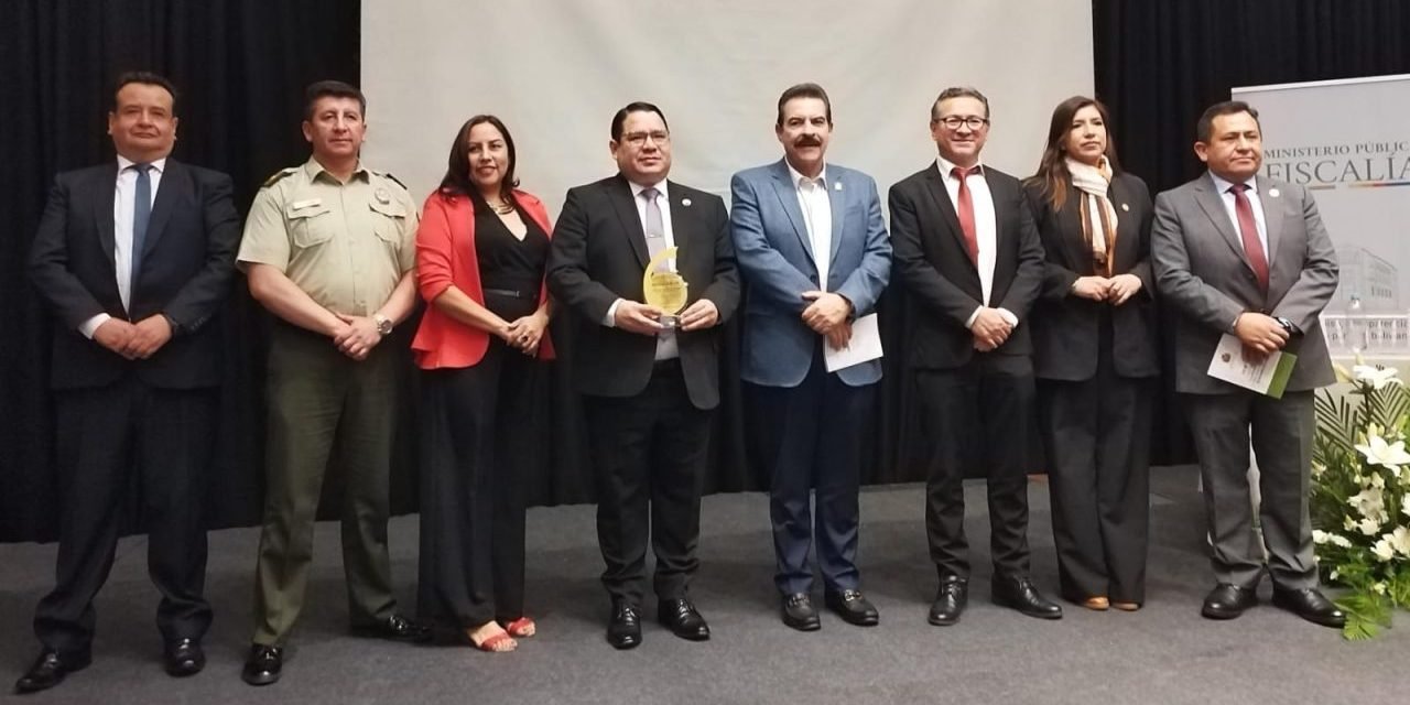 FISCALÍA INSTALA MESA INTERINSTITUCIONAL EN COCHABAMBA POR EL DÍA DE LA NO VIOLENCIA