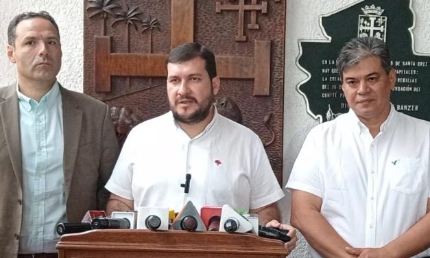 CÍVICOS CRITICAN FALTA DE PROPUESTAS EN DEBATE VICEPRESIDENCIAL