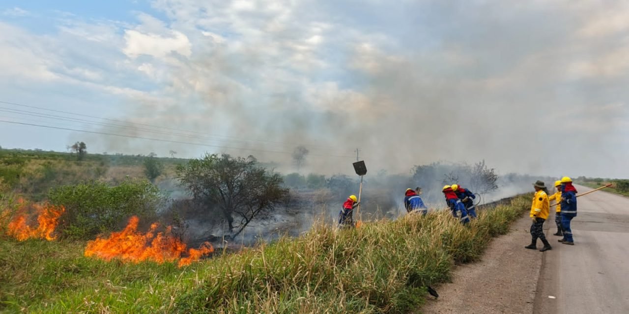 SANTA CRUZ REGISTRA 16 INCENDIOS FORESTALES ACTIVOS Y MÁS DE 3.000 FOCOS DE CALOR