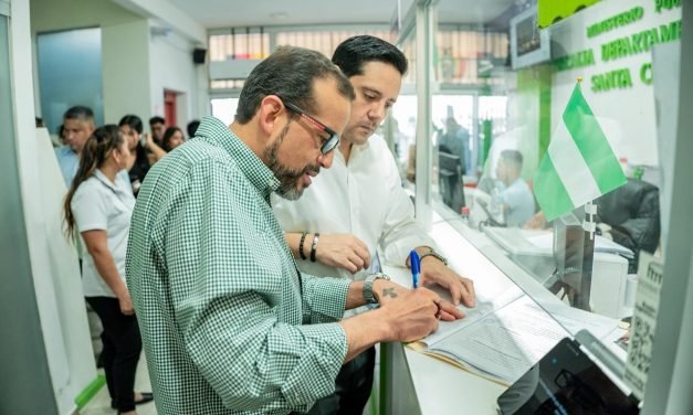 GOBERNADOR DE SANTA CRUZ DENUNCIA A LA DIRECTORA DEL INRA ANTE LA FISCALÍA