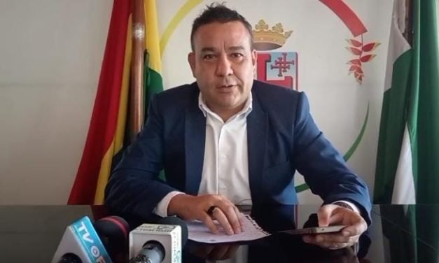 ANYELO CÉSPEDES CONDICIONA APOYO A RODRIGO PAZ Y CRITICA A CAMACHO