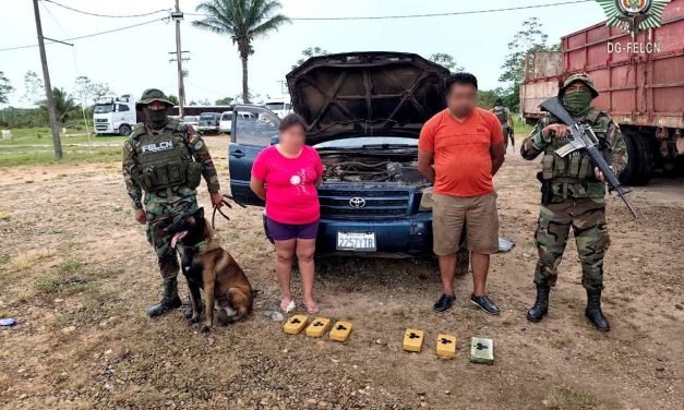 UMOPAR INTERCEPTA VEHÍCULO CON DROGAS EN LA CARRETERA SANTA CRUZ-COCHABAMBA