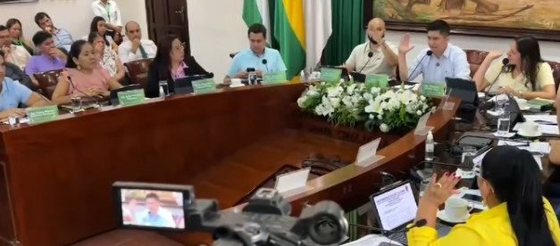 CONCEJAL ADVIERTE QUE COMISIONES “CHUTAS” QUE BUSCAN FACILITAN APROBACIÓN DE CRÉDITOS