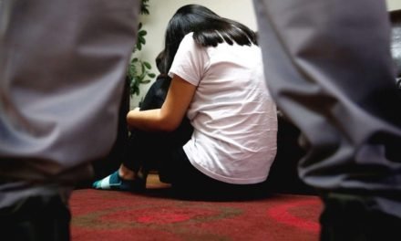 DENUNCIAN A PROFESOR POR PRESUNTO ABUSO SEXUAL A DOS ESTUDIANTES