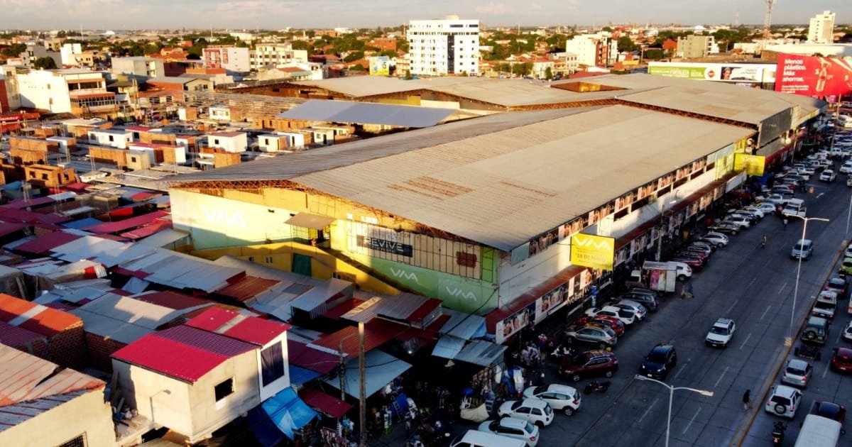 JHONNY FERNÁNDEZ EXIGE REQUISITOS A FAMILIA CRAPUZZI POR PREDIO DEL MERCADO MUTUALISTA