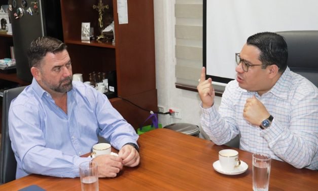 FISCAL GENERAL REFUERZA COMPROMISO CONTRA LOS AVASALLAMIENTOS DE TIERRAS EN SANTA CRUZ