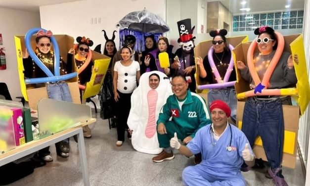 OFICINAS DE SANTA CRUZ CELEBRAN HALLOWEEN CON UN CREATIVO CONCURSO DE DISFRACES