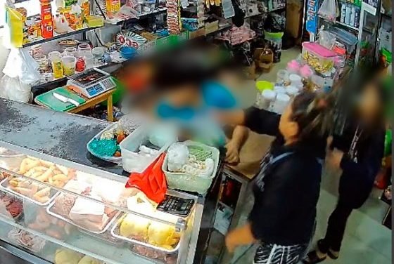 ADOLESCENTE ES GOLPEADO POR MUJER EN MINIMERCADO; MADRE PIDE JUSTICIA