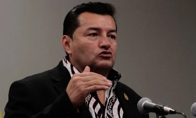 ALCALDE NO ACUDE A VOTAR EN SU MESA ELECTORAL EN SANTA CRUZ