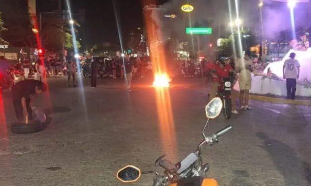 PROTESTAS Y TENSIÓN TRAS RESULTADOS PRELIMINARES DEL BALOTAJE EN BOLIVIA