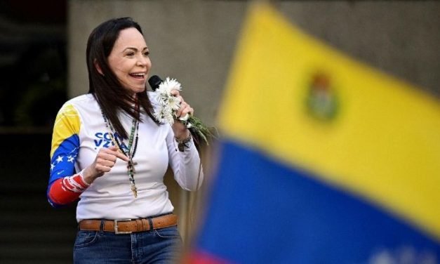 MARÍA CORINA MACHADO RECIBE EL NOBEL DE LA PAZ POR SU LUCHA EN VENEZUELA