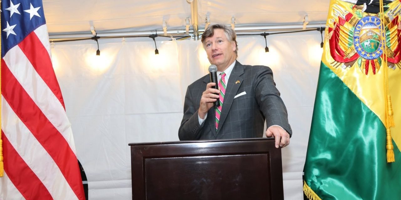 ENVIADOS DEL PRESIDENTE TRUMP SE REÚNEN CON AMCHAM BOLIVIA